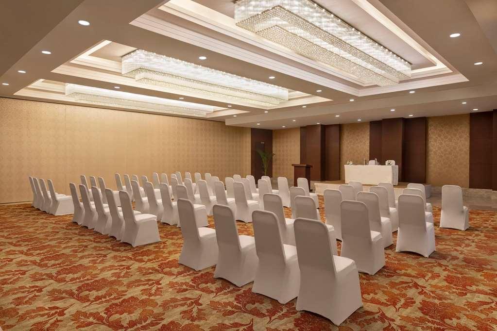 Ramada By Wyndham New Delhi Pitampura Hotell Fasiliteter bilde