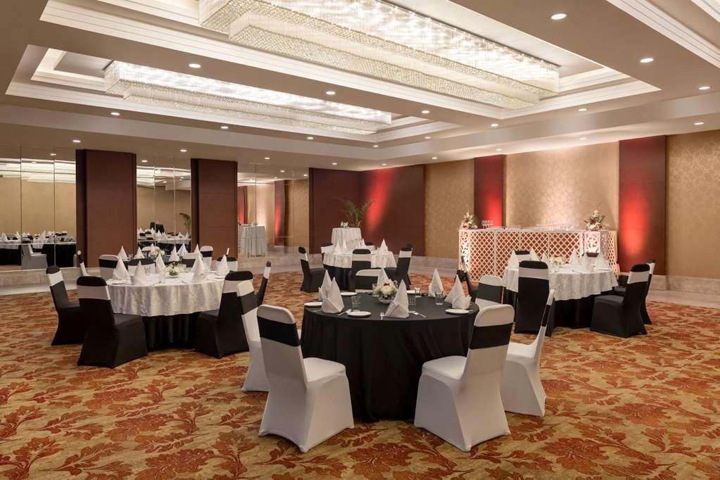 Ramada By Wyndham New Delhi Pitampura Hotell Fasiliteter bilde