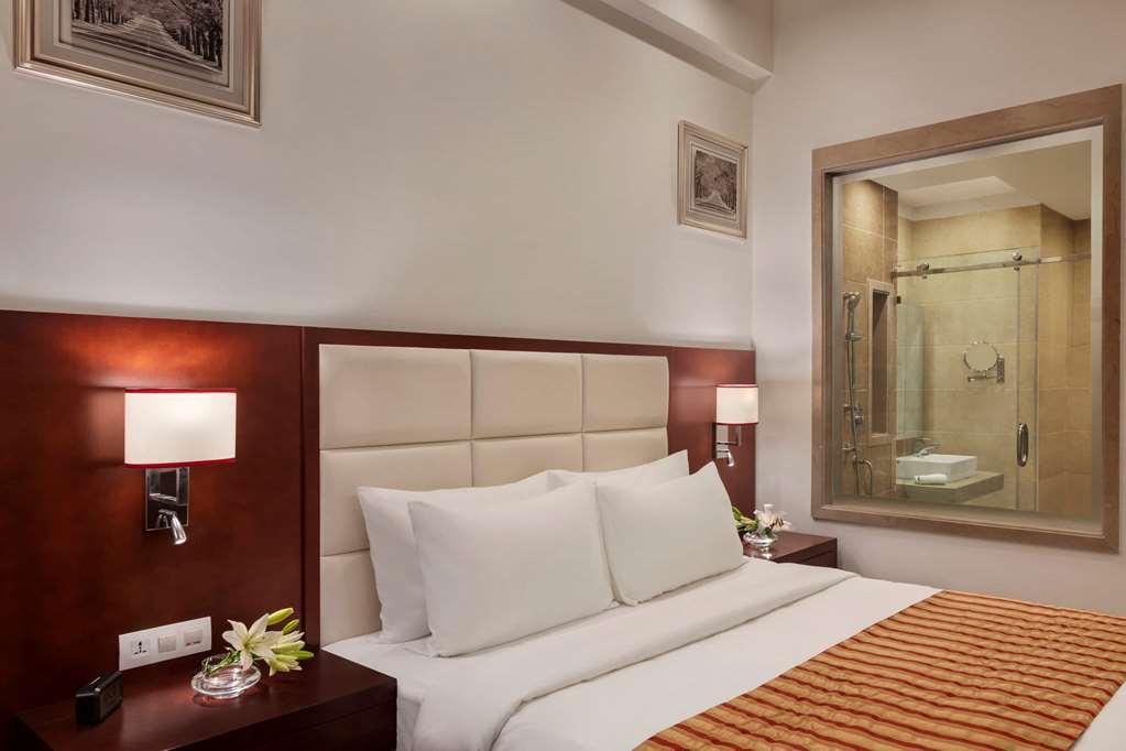 Ramada By Wyndham New Delhi Pitampura Hotell Rom bilde