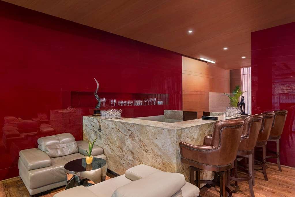 Ramada By Wyndham New Delhi Pitampura Hotell Restaurant bilde