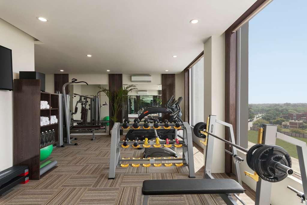 Ramada By Wyndham New Delhi Pitampura Hotell Fasiliteter bilde